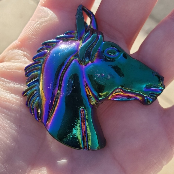 New Carved Multicolor Silver Horse's Head Pendant. - Picture 1 of 12
